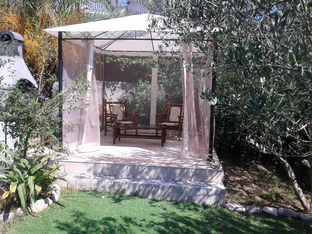 Apartments Laura ฮวาร์ ภายนอก รูปภาพ