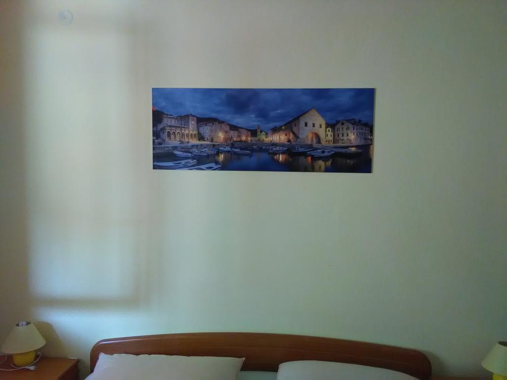 Apartments Laura ฮวาร์ ภายนอก รูปภาพ